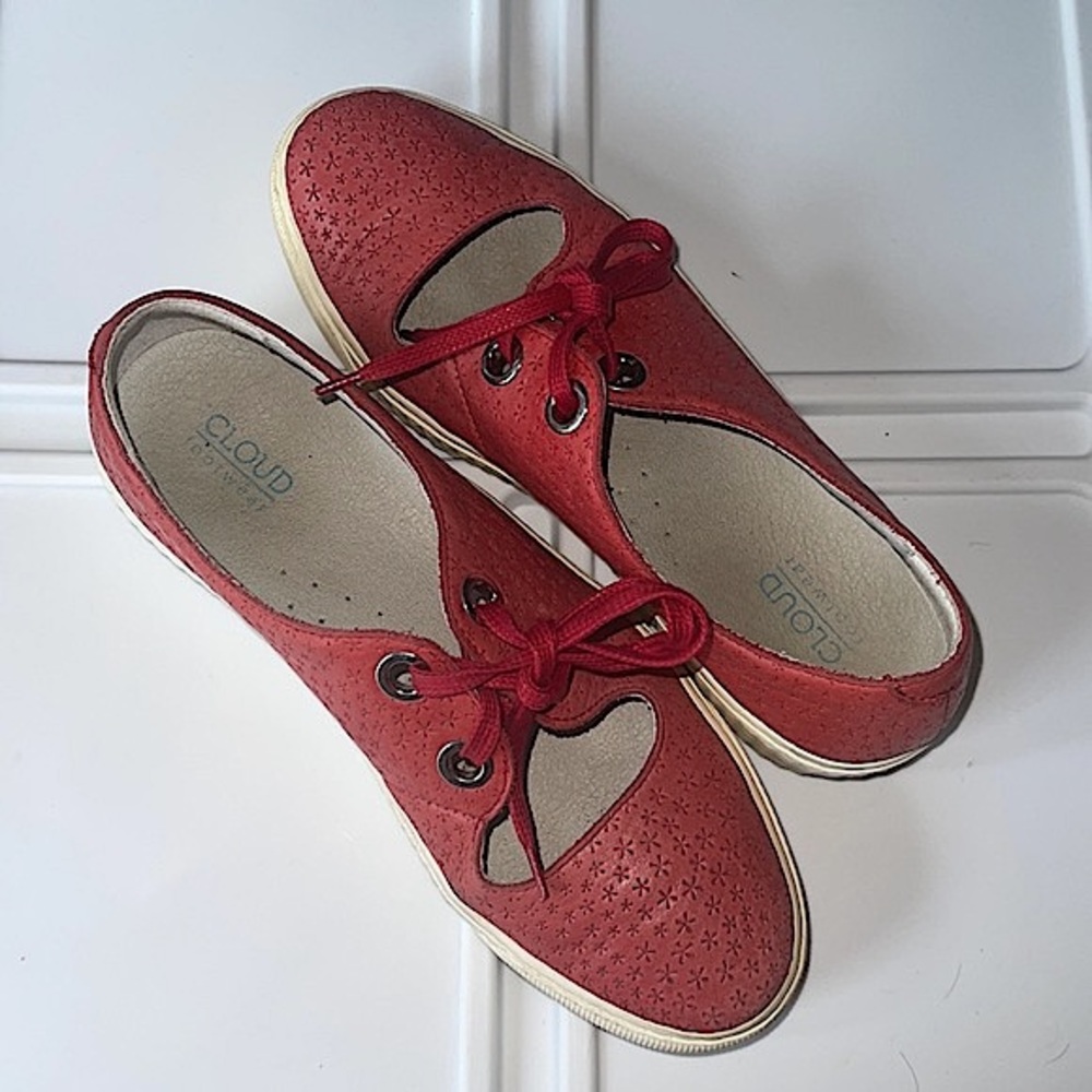 Cloud Uzuri Mary Jane Sneakers Size 38 EUC